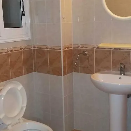 Studio With Swimming Pool *